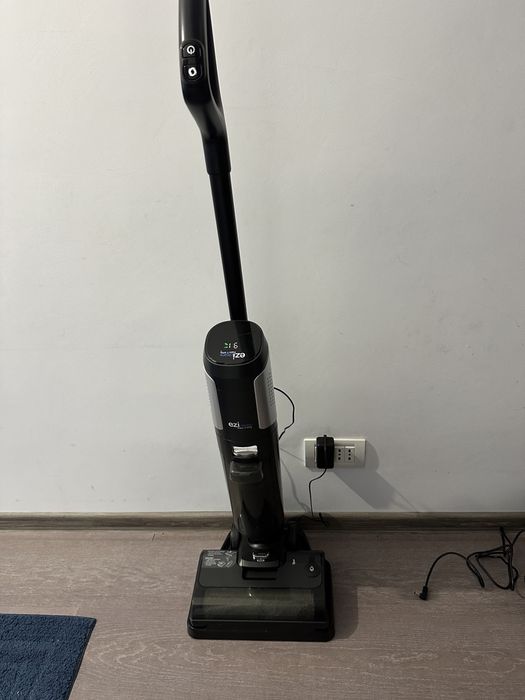 Aspirator cu mop eziclean