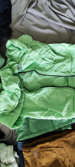 Дрехи момче 134 размер, якета ,панталон , суичъри