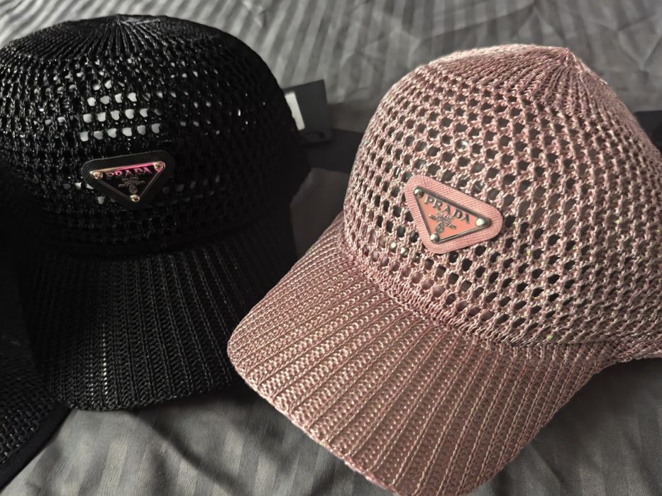 Шапки с козирка и капели