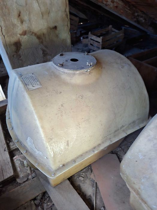 Vand 3 BUTOAIE fibra 190L, 240L, 240L tratate  la interior alimentar.