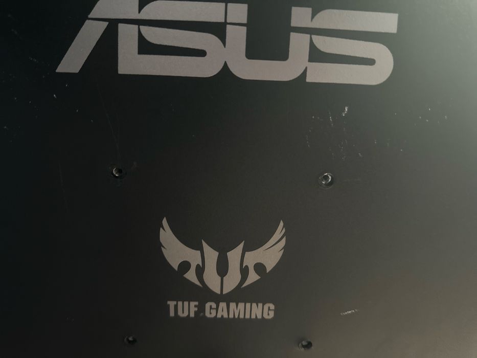 Vand monitor gaming asus 31.5 inch curbat 165hz