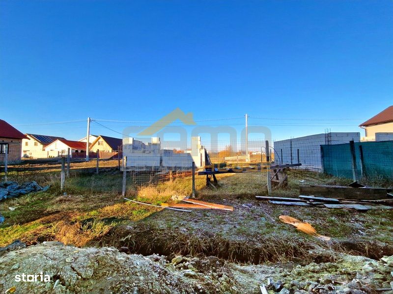 Casa P+M moderna cu 3 camere, cartier nou, Zimandu Nou
