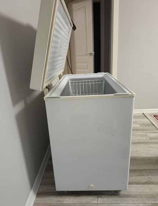 Продам морозильную камеру