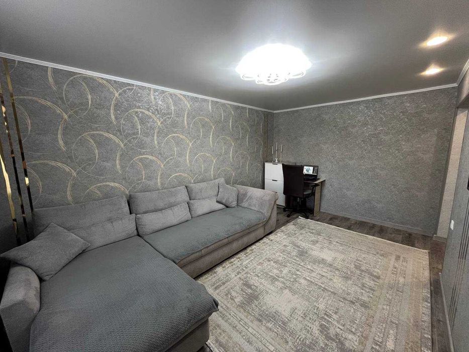 Продам трехкомнатную квартиру