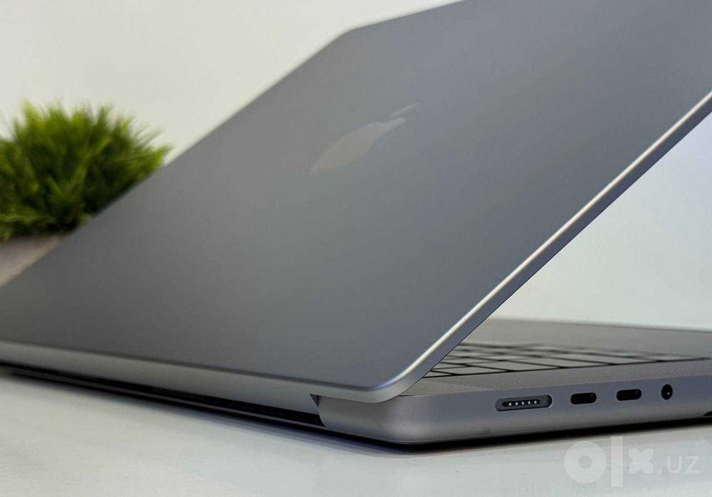б/у MacBook Pro 16” M1 Pro / 16Gb / 512 Gb / 16GPU