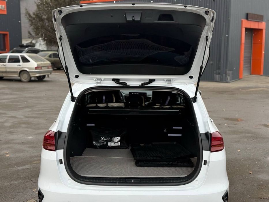 Kia Ceed 2024, 1.6, автомат, идеальное состояние, 14 000 км