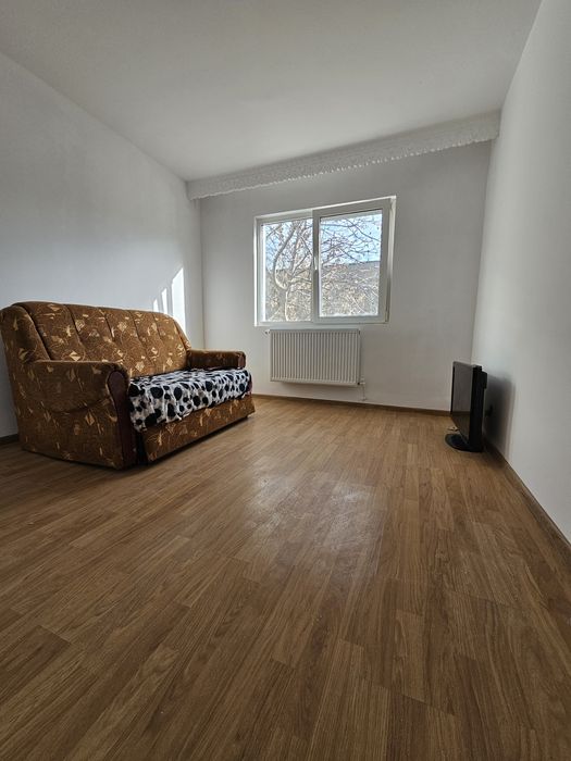 Apartament 3 camere de închiriat – Bacău