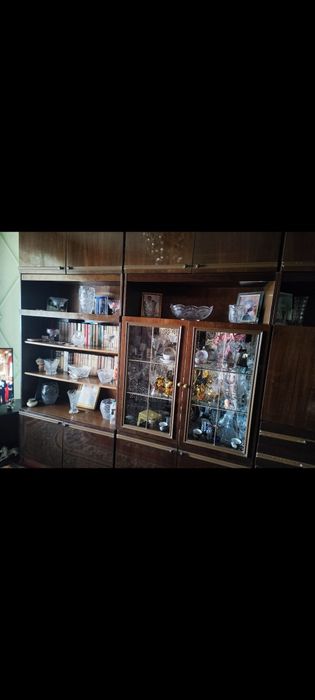 Стенка в отличном состоянии