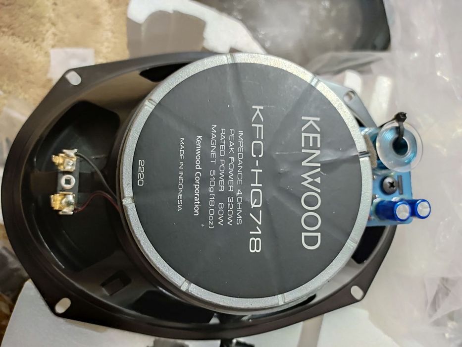 Продам Kenwood 320w 6x9 размер новый
