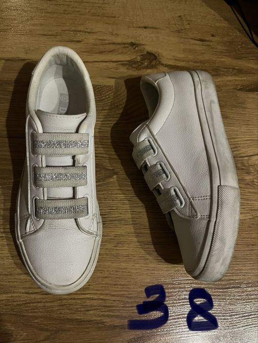 Продам женскую обувь