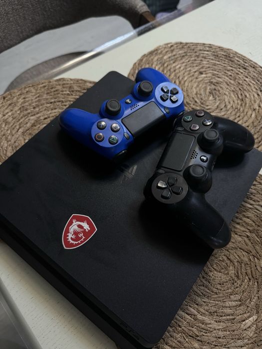 PlayStation 4 slim 1tb