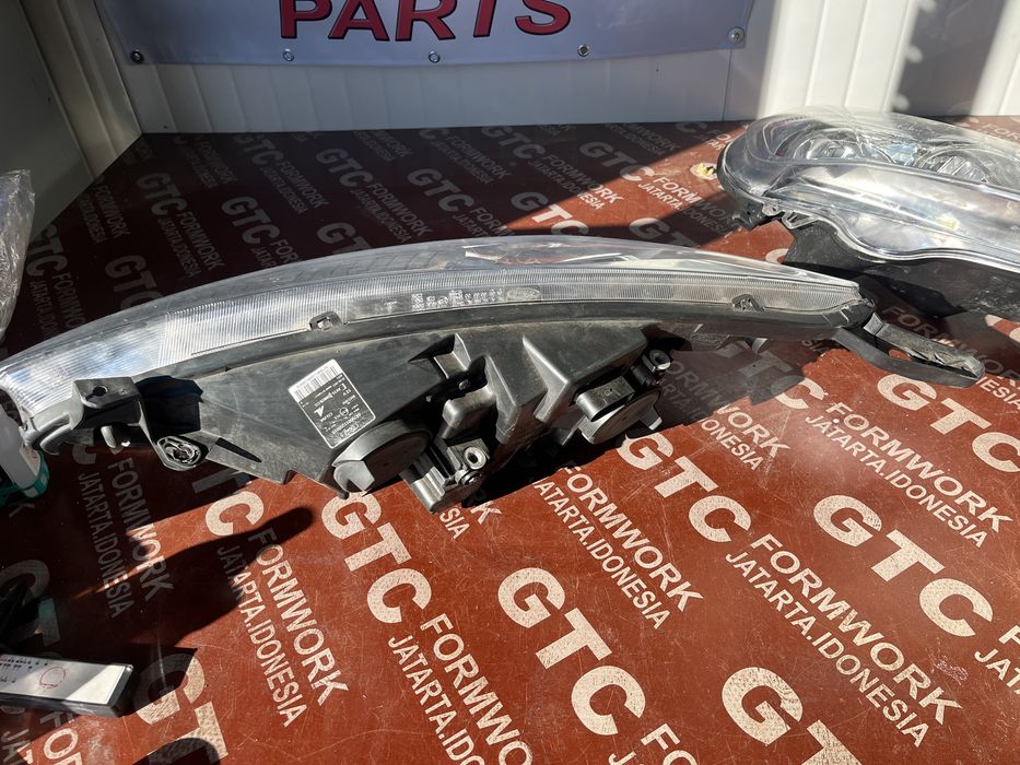 Фар Ford Connect 2021г