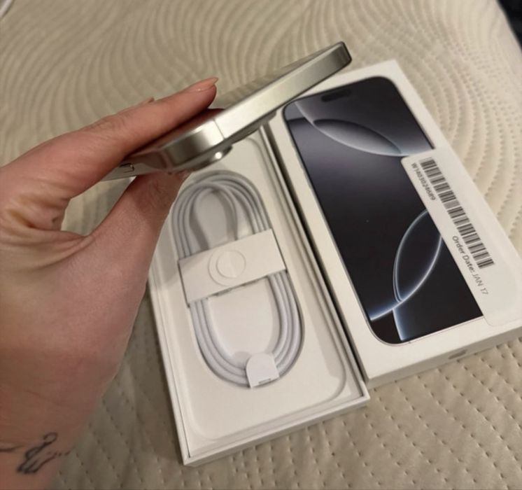 Iphone 16 pro max 1 TR