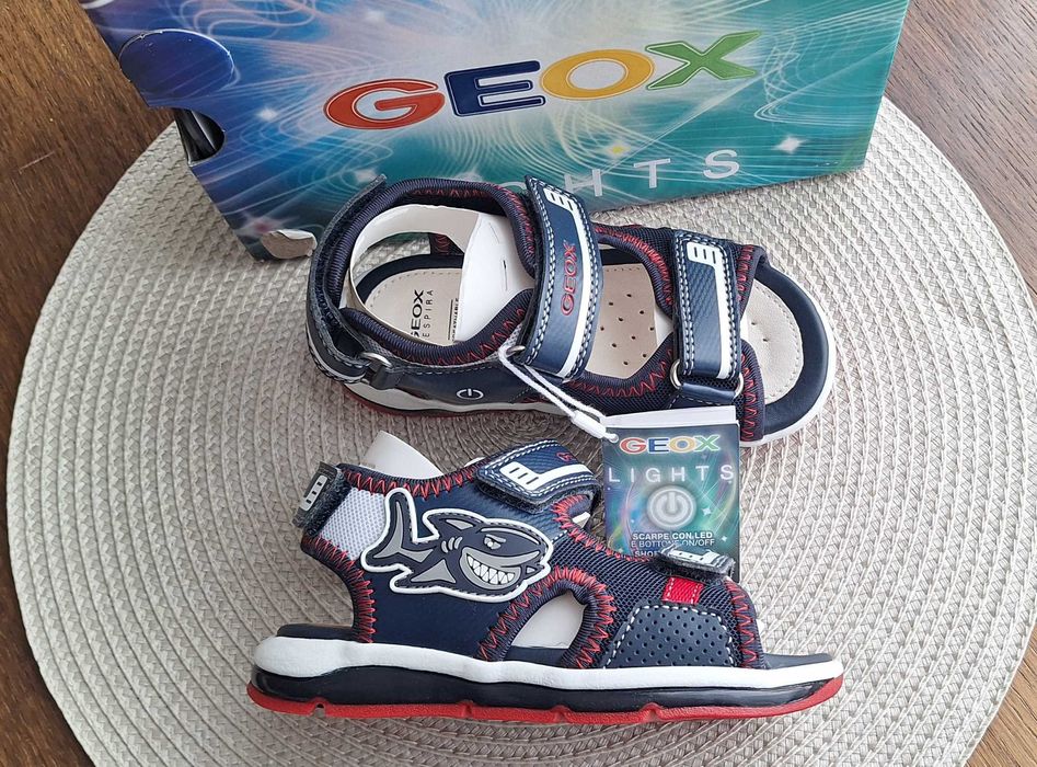 Нови сандали на Geox и Superfit - н. 26