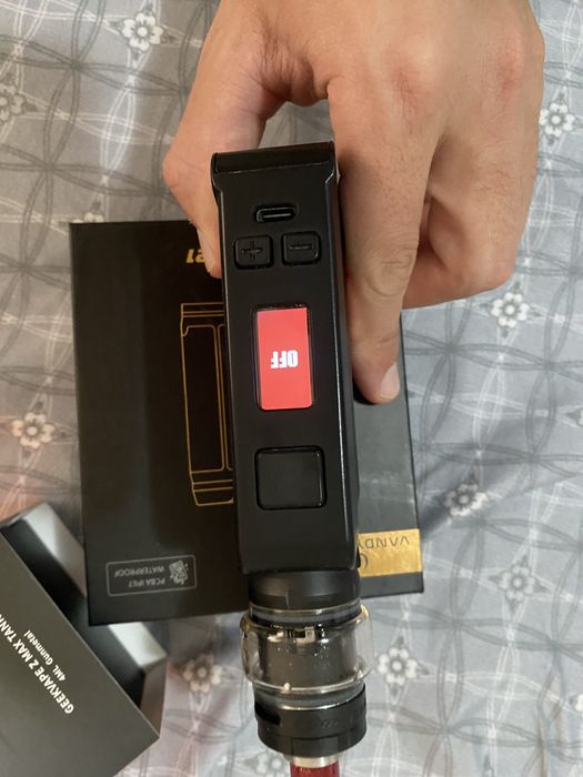 Vand vape kit tank si aparat