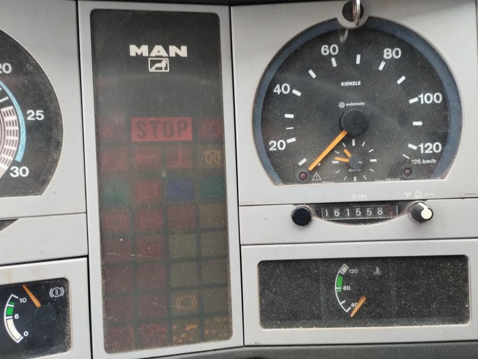 Camion apicol Man 7, 5 t an 2005