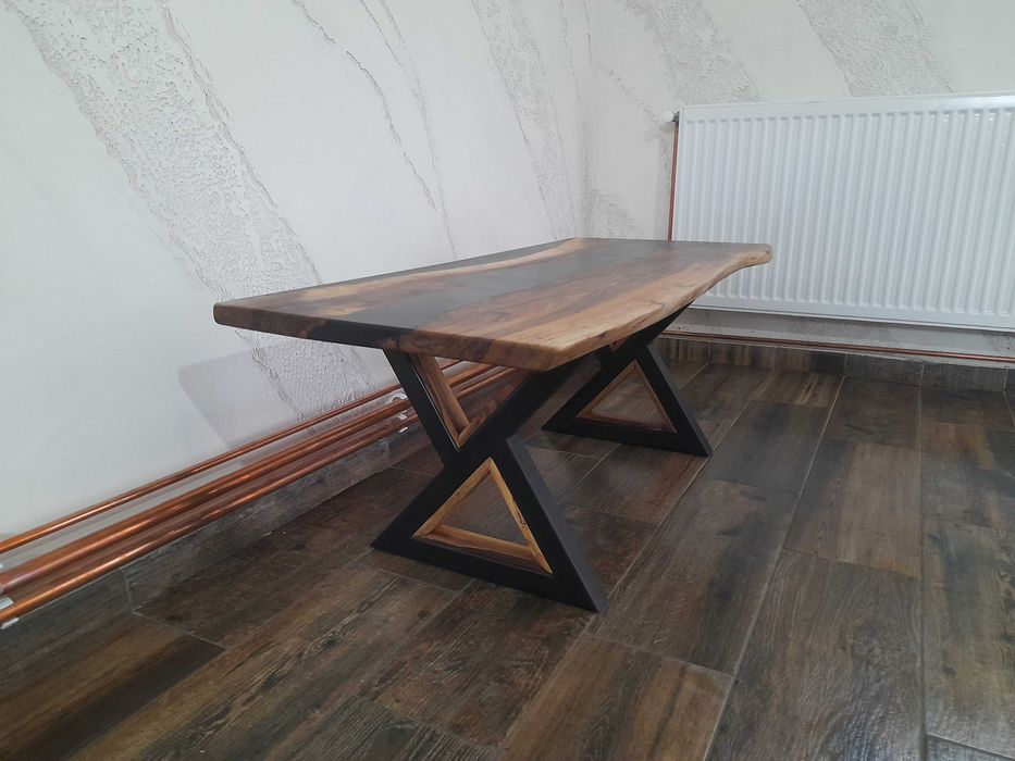 Blat  cafea nuc cu rășină epoxidică 120x50x3,5 la pretul de 2000 lei .