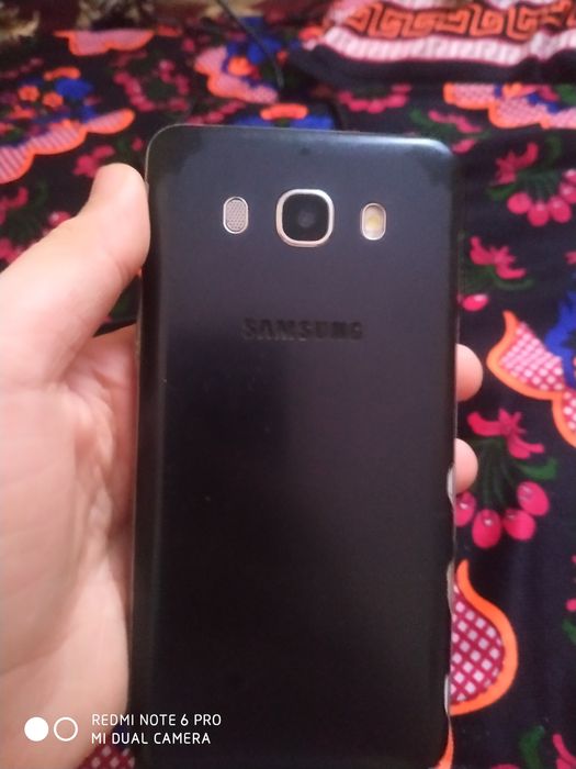 Samsung Galaxy J5 holati yaxshi