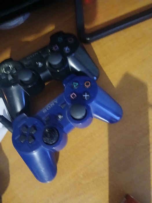 Ps 3 modat cu toate jocurile  pentru ps 3  mai multe detali in privat  si nu trimit in tara