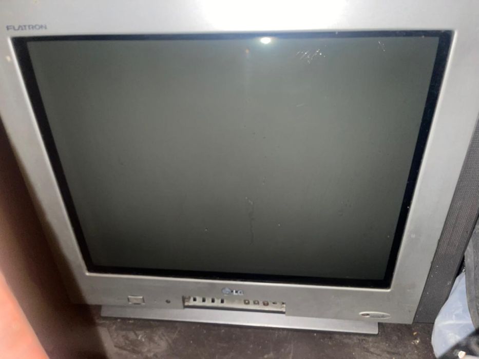 Холодильник стиралка утюг телевизор