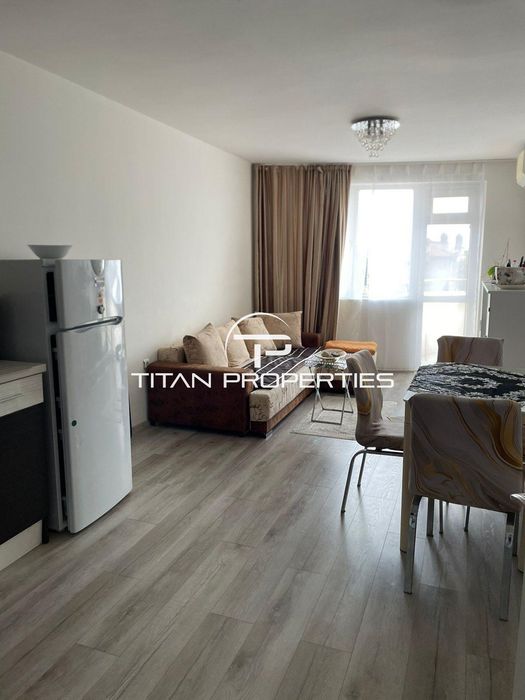 Дава се под наем Двустаен апартамент в Бургас, Център - 60 кв.м за 510 € - Снимка #2