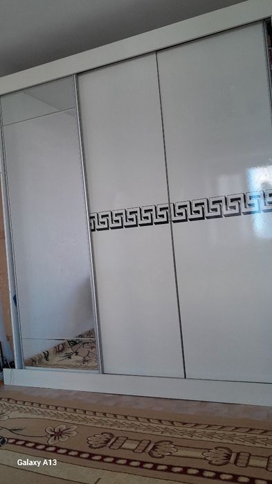 продам  шкаф купе в идеальном состояни