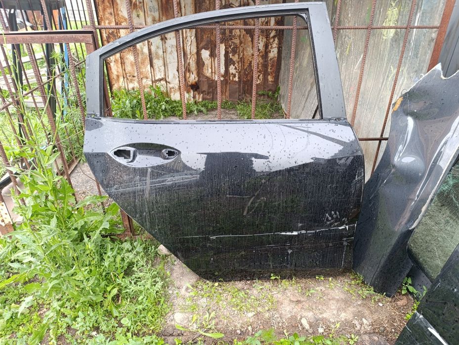 Шевроле onix дверь