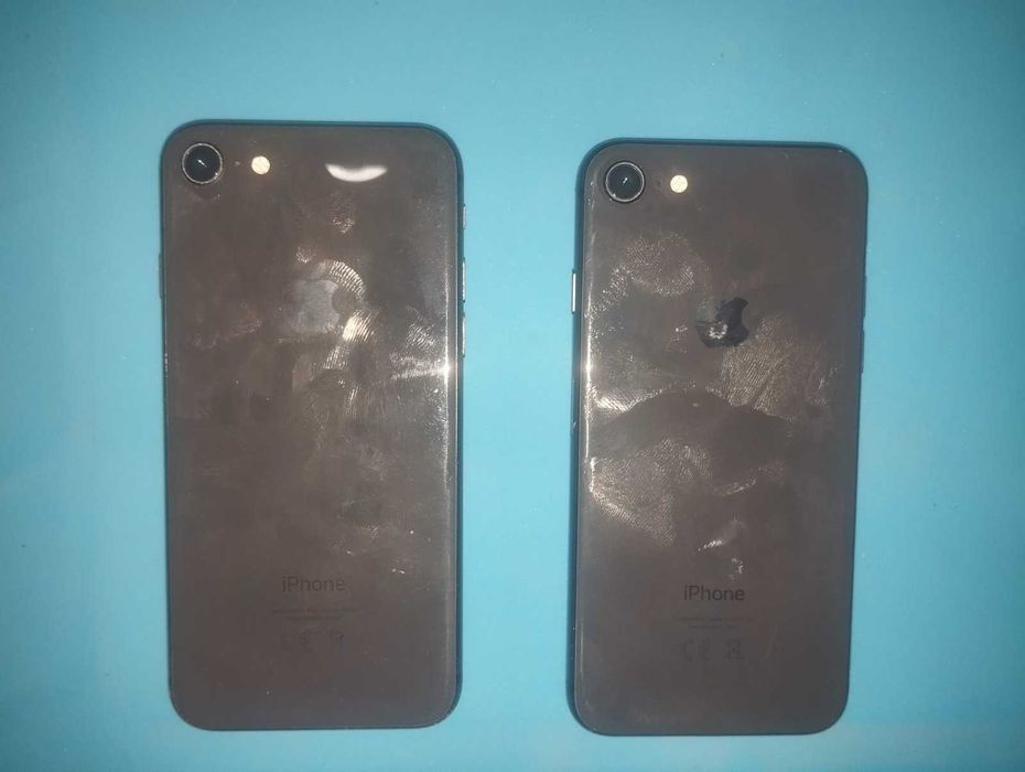 2x iPhone 8 – pornesc – piese / reparații – PREȚ BUN