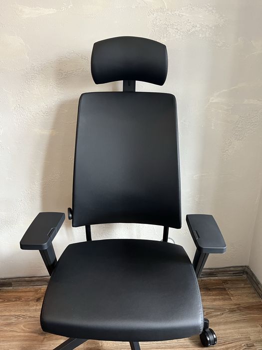 Ергономичен офис стол