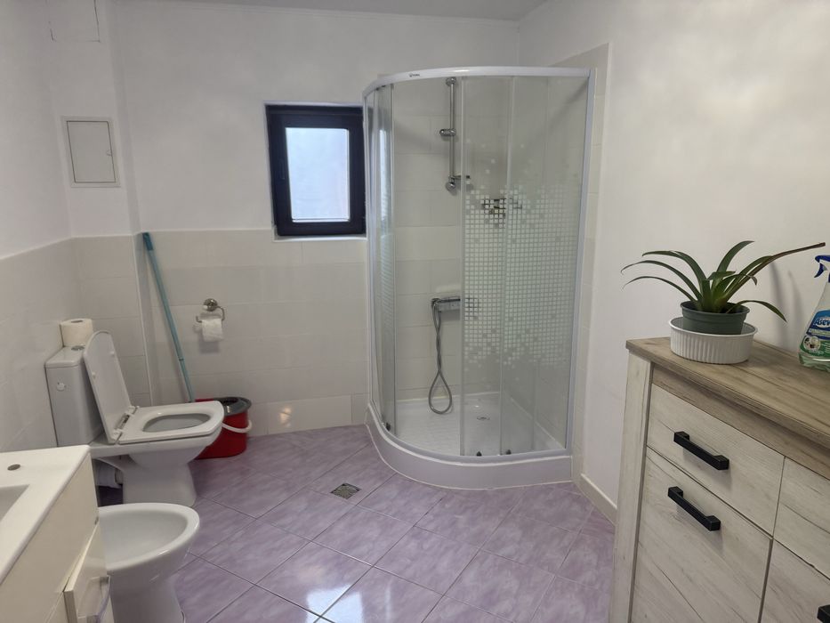 Inchiriez Casa Miroslava 2 camere