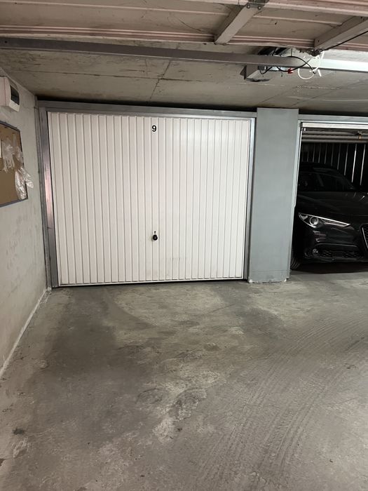 Дава се под наем Гараж / Паркомясто в София, Център - 18 кв.м за 76.5 € - Снимка #3