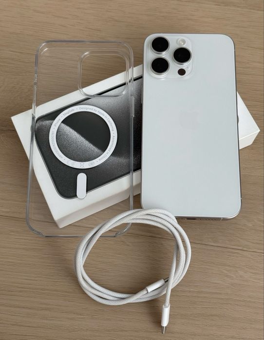 iPhone 15 PRO MAX ALB , de 256 GB cu 98% Bateria