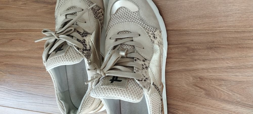 Сникърси Тогоши, размер 39