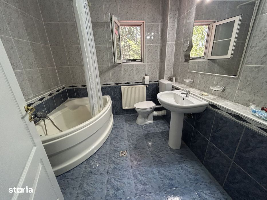 Resedinta 5 camere, cu Padure Privata, Paradisul Verde, teren 1735mp