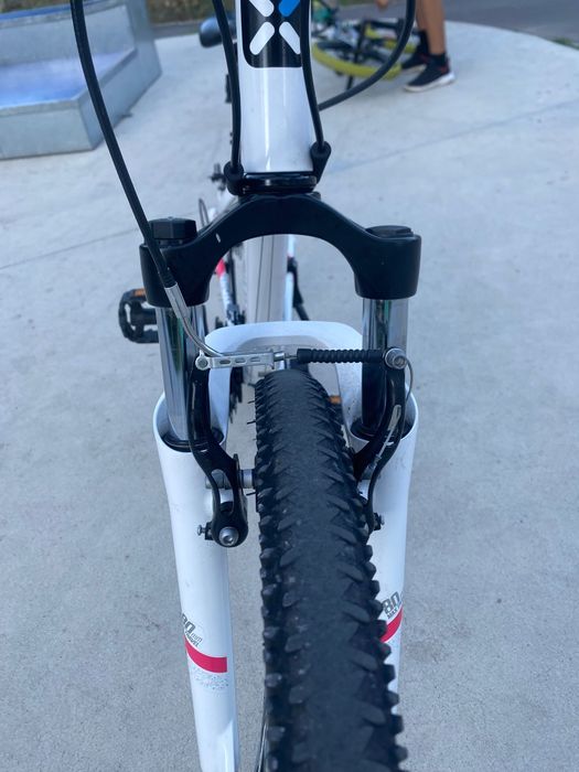 Bicicleta rockrider st 100 vând