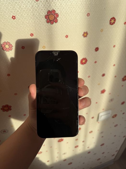 Айфон 13 про продам