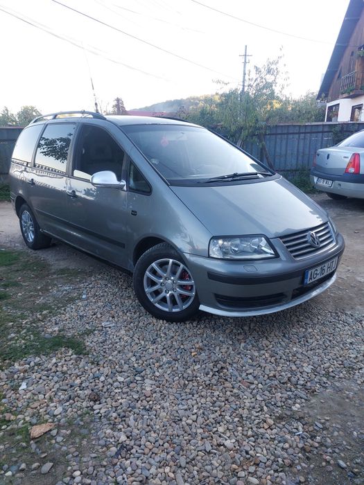 Vând Sharan 1.9 131 de cai