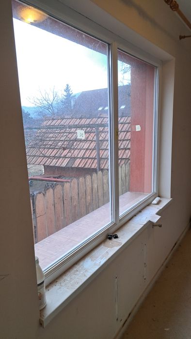 Vând ferestre/geamuri și uși termopan cu profil PVC