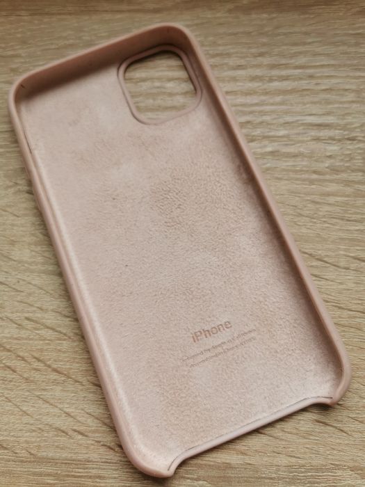 Кейсове Nillkin и други за iPhone 11