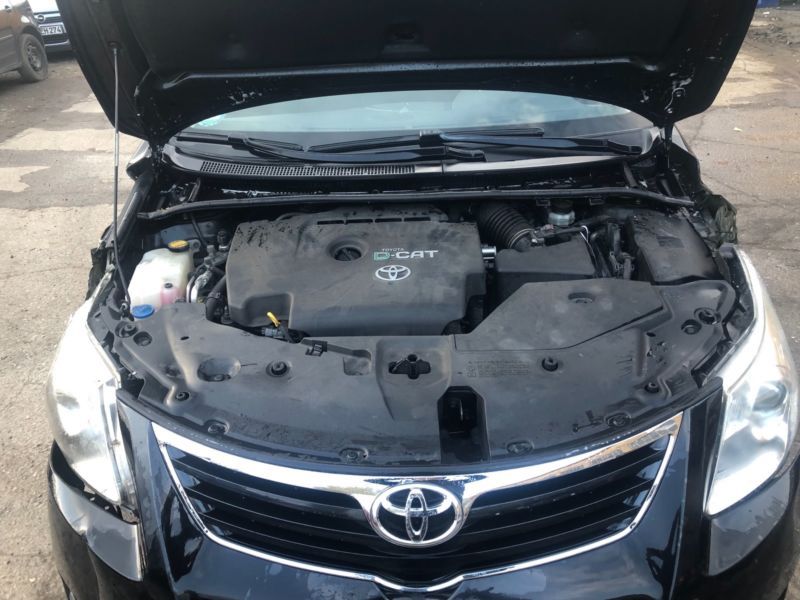 тойота авенсис 2009г 2.2д кат 177к.с здраво табло