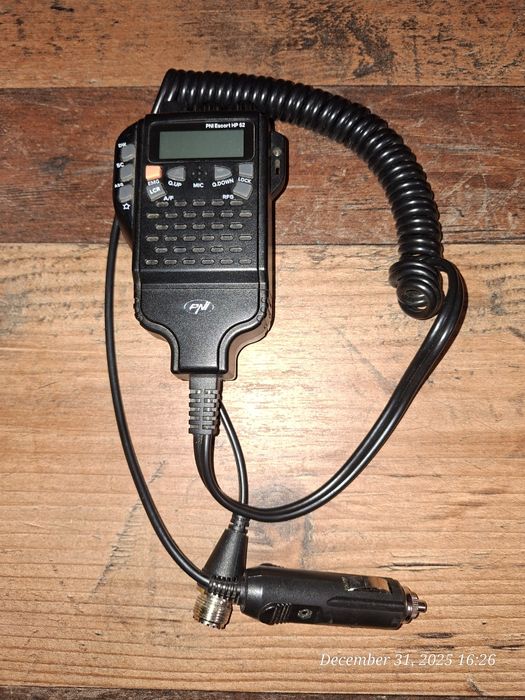 Vând stație PNI HP62 plus antenă