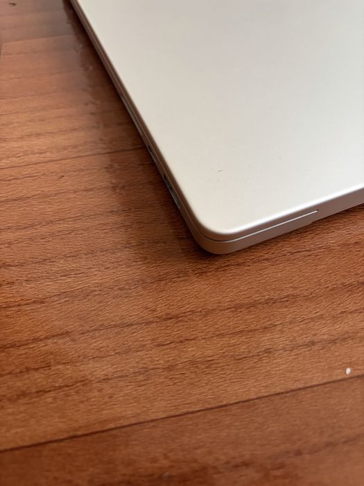 Macbook pro 14 m1pro 16/512