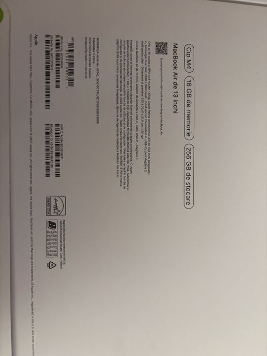 Macbook  Air Cip M4 2025 de 13 inchi