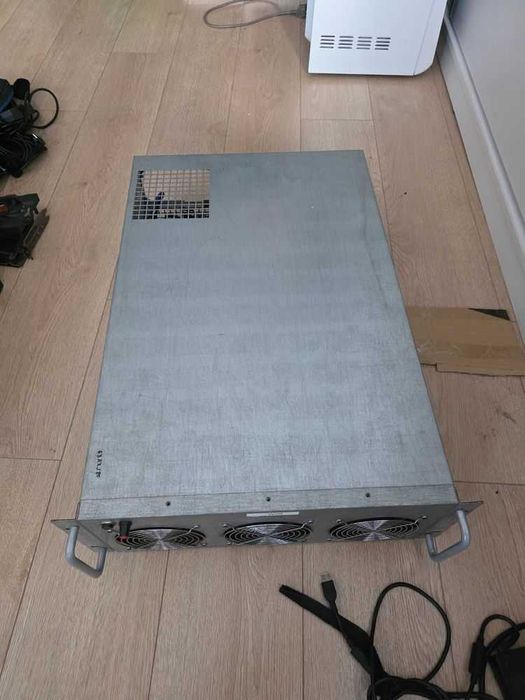 Carcasa server Rig mining 6 plăci