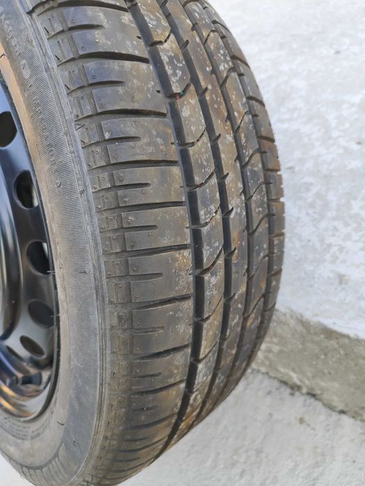 Пълноразмерна резервна гума за Тойота