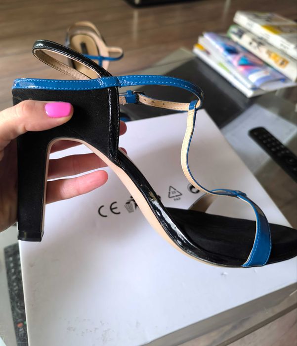 Дамски сандали на висок ток Zara