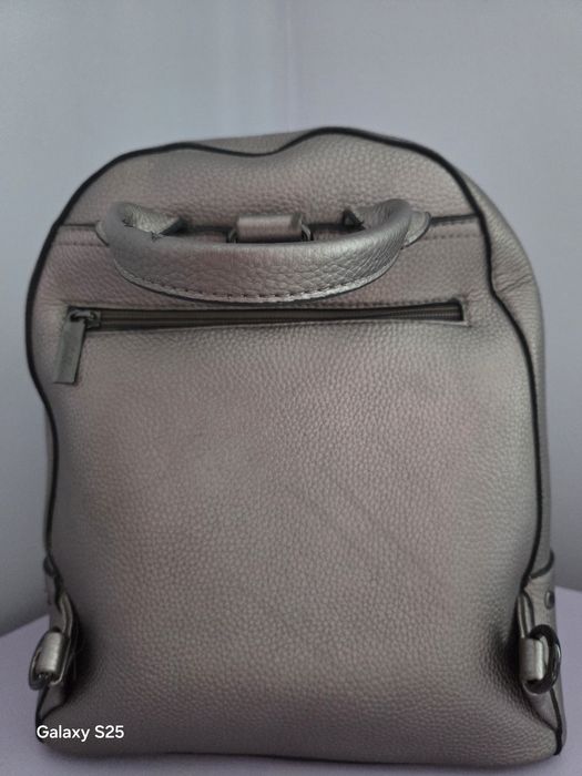 Сива Раница DOCA