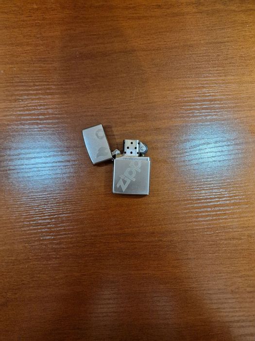 Оригинальная зажигалка "Zippo"
