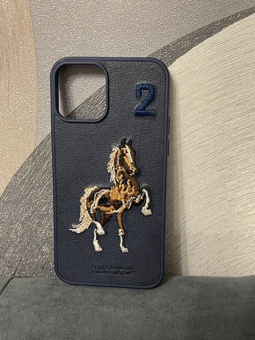 продам чехол на айфон 12/12 про