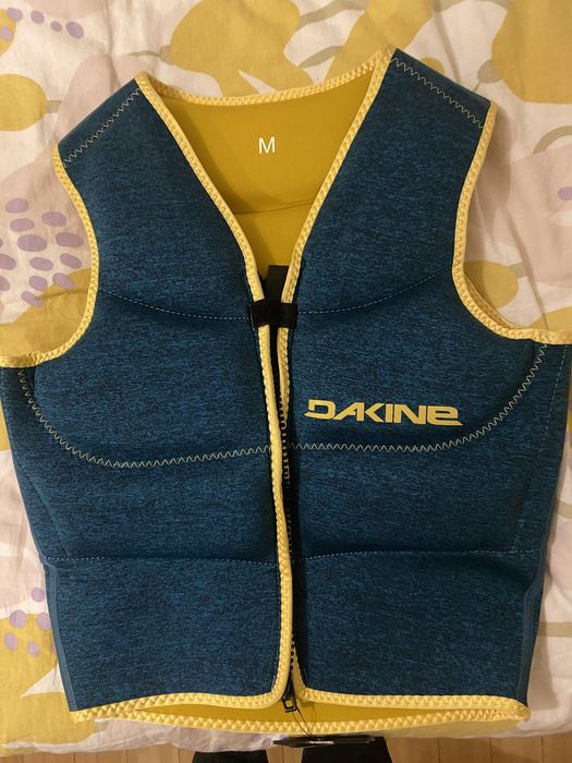 Dakine помощна жилетка от неопрен